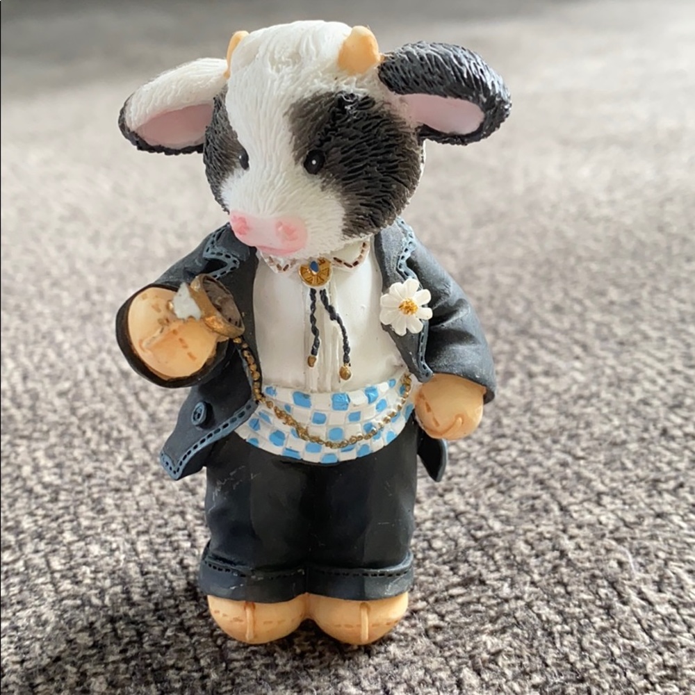 Mary’s Moo Moos—Best Bull